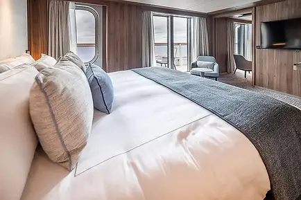 Mistral Prestige Suite.jpg