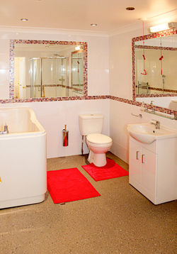 Flat 2 - Bathroom