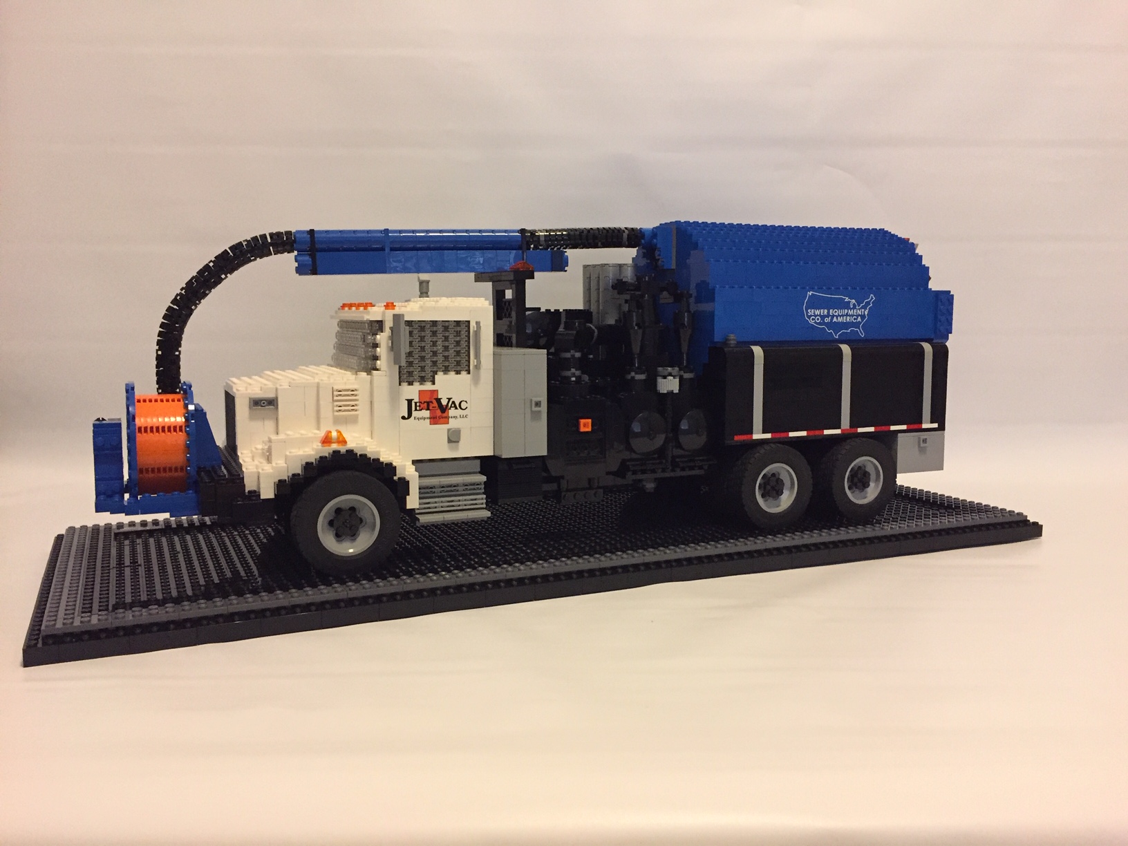 lego vacuum truck