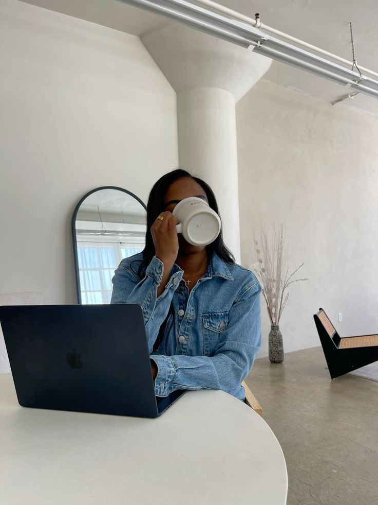 Faceless Content Ideas_ Small Business Owners.jpeg