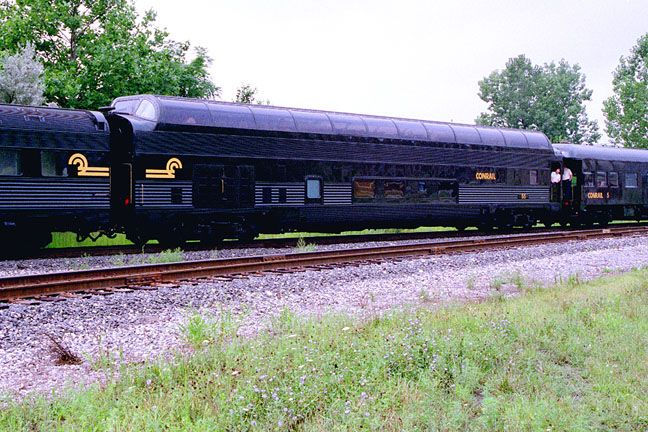 Golden Gate Depot O Scale Conrail Full Length Dome