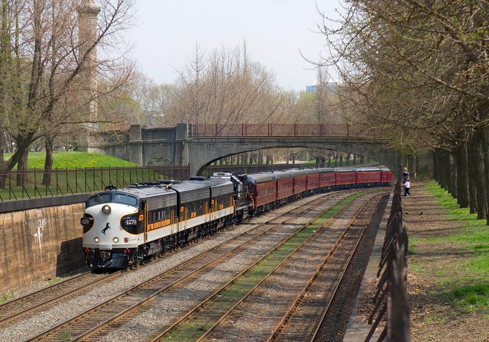 Sunset Models 3rd Rail O Scale EMD F7 A and B Units