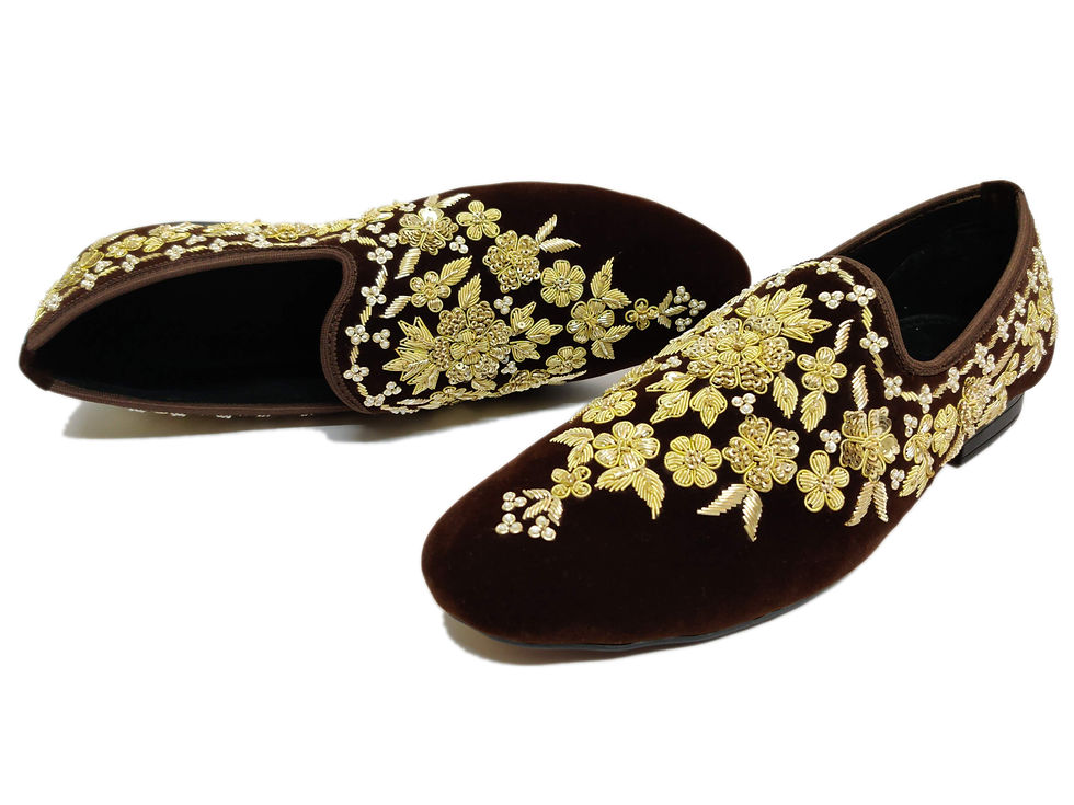 Thumbnail: Royal Zardozi Antique Slippers For Men