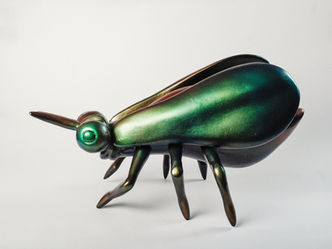 Hanna elan yones, bugs sculptures
