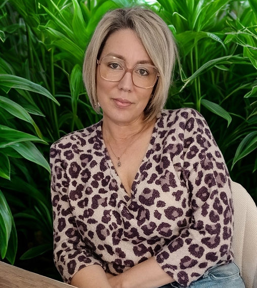 Sophrologue, magnétiseuse et naturopathe à Montargis (Loiret). Virginie Zbylut accompagne les femmes en épuisement vers un éq