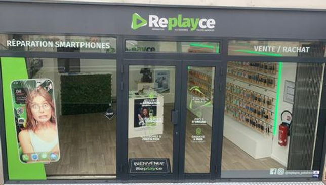 <h2 class="font_2" style="text-align: center"><strong>Replayce : Votre boutique de réparation de téléphone : iPhone et Smartphones à Palaiseau (91, Essone)</strong></h2>
<p class="font_8"><br></p>
<h3 class="font_3">Replayce - Votre Expert en Réparation de Smartphones à Palaiseau</h3>
<p class="font_8"><br></p>
<p class="font_8">Vous recherchez un atelier de réparation en région Parisienne ? Idéalement située au cœur de la ville de Palaiseau, la boutique Replayce saura répondre à vos attentes pour toutes vos réparations, vos achats / reventes de smartphones, vos recherches de coques de protections ou tout autres accessoires.</p>
<p class="font_8"><br></p>
<p class="font_8">Voici quelques exemples des prestations proposées au sein de la boutique :</p>
<ul class="font_8">
<li><p class="font_8"><strong>Réparation d'écrans fissurés</strong> : Remplacement rapideet sans rendez - vous pour retrouver un écran impeccable.</p></li>
<li><p class="font_8"><strong>Remplacement de batteries</strong> : Diagnostic et remplacement de batteries pour garantir une autonomie optimale.</p></li>
<li><p class="font_8"><strong>Réparation des ports de charge</strong> : Intervention rapide pour résoudre les problèmes de chargement.</p></li>
<li><p class="font_8"><strong>Résolution des problèmes de logiciels</strong> : Mise à jour et réinstallation de systèmes pour des performances améliorées.</p></li>
<li><p class="font_8"><strong>Réparation des boutons défectueux</strong> : Remplacement des boutons d'accueil, de volume, et de verrouillage.</p></li>
<li><p class="font_8"><strong>Diagnostic complet</strong> : Évaluation détaillée pour identifier et résoudre tous types de dysfonctionnements.</p></li>
</ul>
<h4 class="font_4">Pourquoi Choisir Replayce ?</h4>
<ul class="font_8">
<li><p class="font_8"><strong>Expertise Professionnelle</strong> : Le technicien / gérant du point de vente à suivi une formation de plusoeurs semaines dans un centre de formation certifié.</p></li>
<li><p class="font_8"><strong>Service Rapide et Efficace</strong> : La majeur partie des interventions sera réalisée dans le courant de la journée, parfois même immédiatement.</p></li>
<li><p class="font_8"><strong>Pièces de Qualité</strong> : Nous utilisons uniquement des pièces de rechange de haute qualité pour garantir la longévité de nos réparations.</p></li>
<li><p class="font_8"><strong>Garantie de Satisfaction</strong> : Toutes nos réparations sont couvertes par une garantie, vous offrant une tranquillité d'esprit supplémentaire.</p></li>
<li><p class="font_8"><strong>Tarifs Compétitifs</strong> : Des prix transparents et compétitifs, sans compromis sur la qualité du service.</p></li>
<li><p class="font_8"><strong>Un réseau labellisé : </strong>Notre réseau dispose du label QualiRepar, vous ouvrant droit à une remise immédiate de 25 euros sur vos réparations.</p></li>
</ul>
<p class="font_8"><strong>Horaires d'ouverture :</strong></p>
<p class="font_8">Votre boutique de réparation vous accueille du lundi au samedi <strong>sans rendez-vous</strong> de 9h à 12h30 et de 13h30 à 18h00.</p>