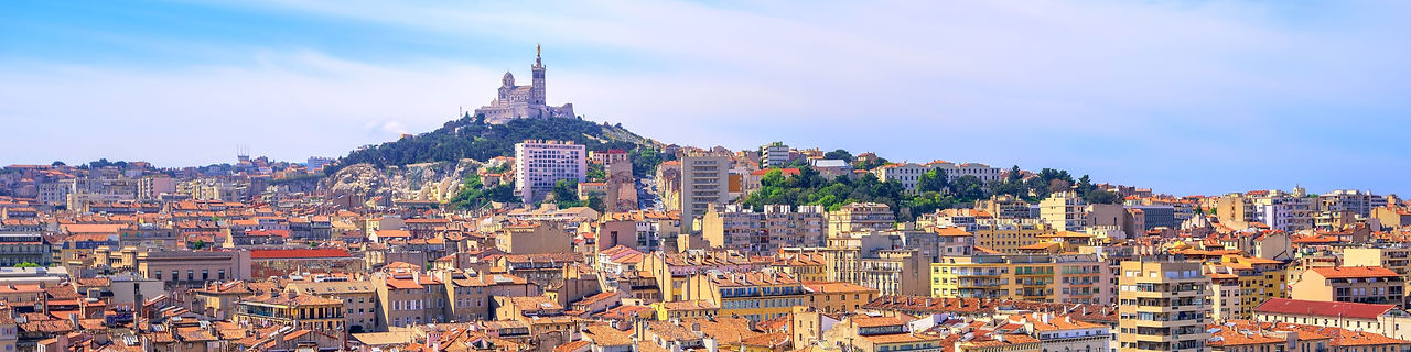Découvrez le service de chemisage de canalisation à Marseille par PA CANALISATIONS, experts en rénovation et protection de vos conduits sans travaux invasifs