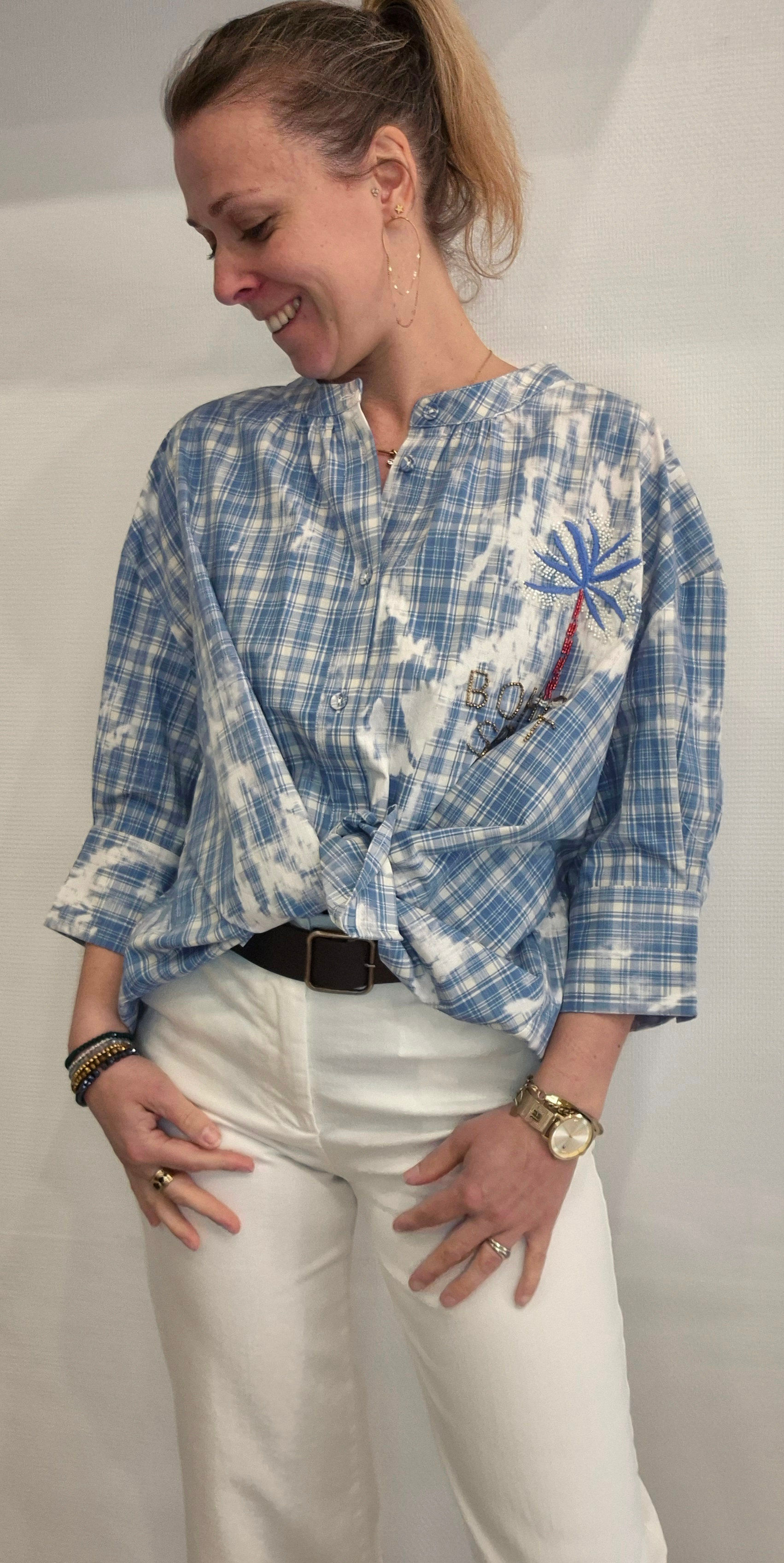 blouse Orfeo carreaux bleus broderie palmier