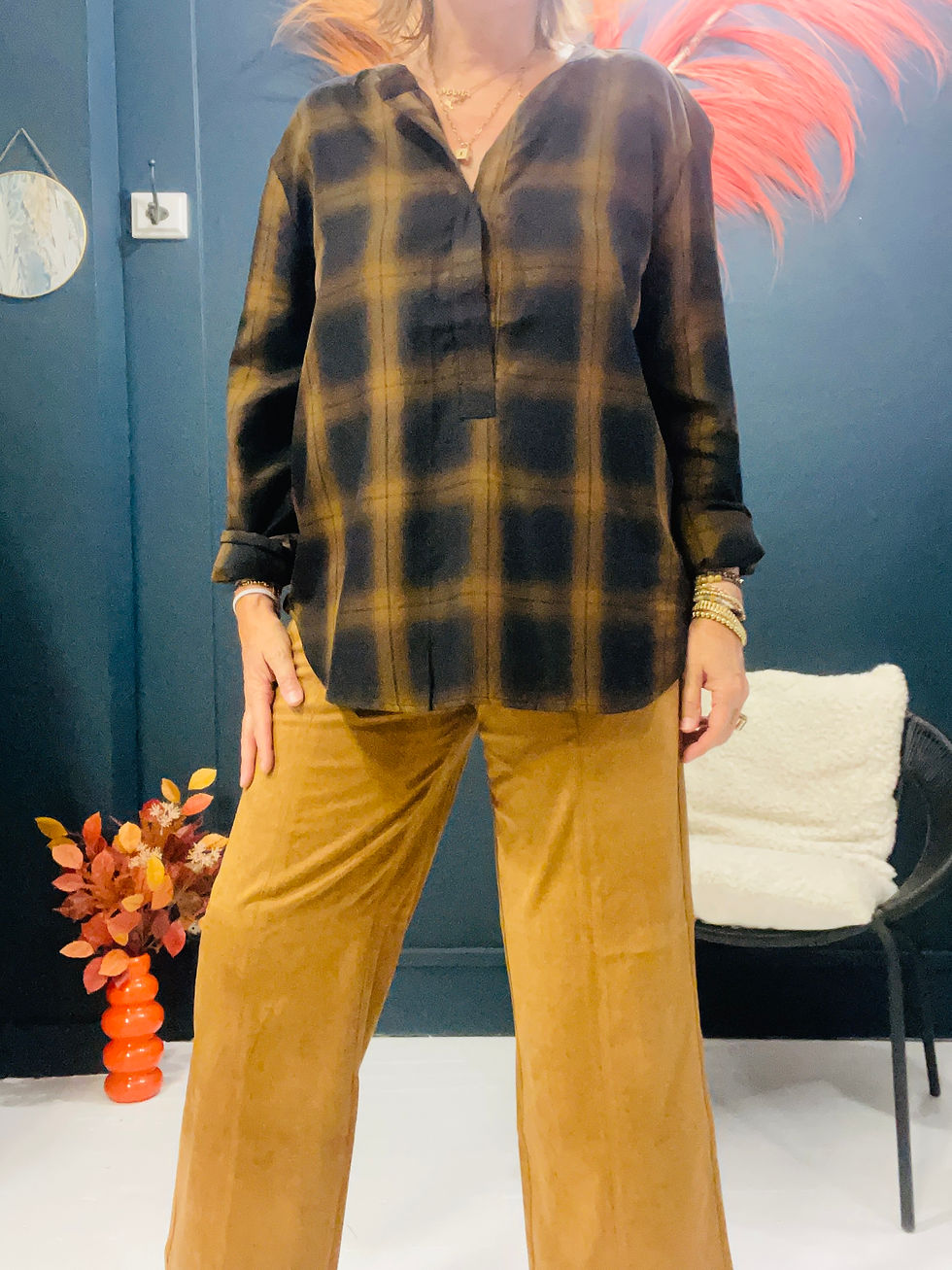 Blouse en version tunique, manches longues et coupe fluide.