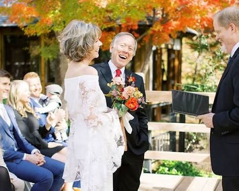 Vow Renewals: When & Why Couples Choose Them