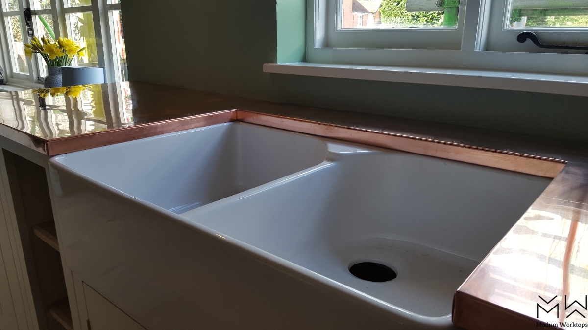 Butler sink in copper