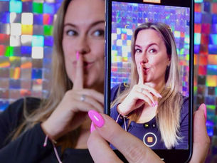 What Are the Best Times to Webcam Model in the UK?