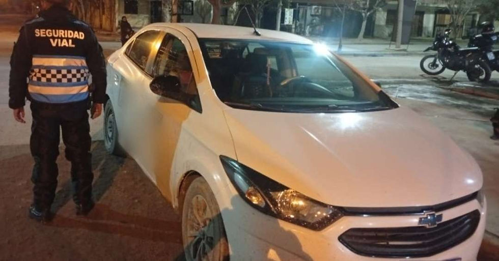 #Capital Secuestran remis con pedido de secuestro en control vehicular