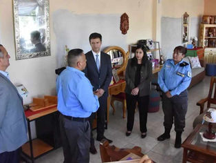 El secretario de Justicia recorrió los talleres y la muestra especial de Navidad y Año Nuevo del Servicio Penitenciario