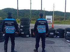 Policía Vial incauta 50 neumáticos ilegales en #Capital