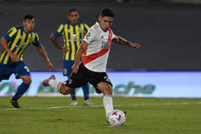 River goleó a Rosario Central en su regreso al Monumental