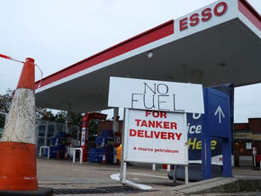 La escasez de combustible en el Reino Unido sigue sin solucionarse, según los empresarios del sector