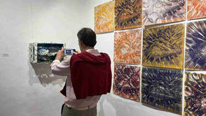 El municipio invita a recorrer la muestra ‘El viaje natural de las cosas’ junto a su autor