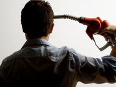 La nafta sube "por el alza en el barril de petróleo"