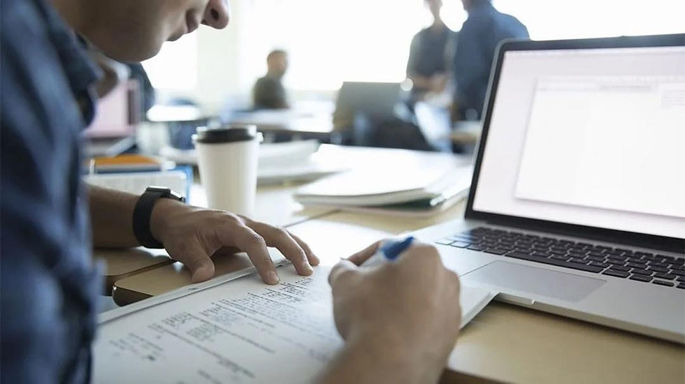 Capacitan a estudiantes en innovación y herramientas digitales para el mercado laboral