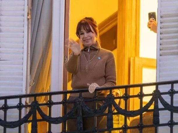 El mensaje de Cristina Kirchner tras ser dada de alta: "Agradecer a los médicos y a todos los argentinos"