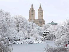 Nueva York entró en estado de alerta y se prepara para la tormenta de nieve más grande de su historia