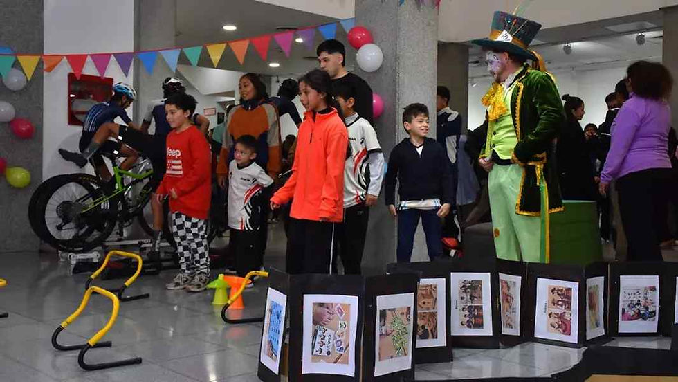 Los sábados las escuelas abren sus puertas para enseñar y promocionar la convivencia