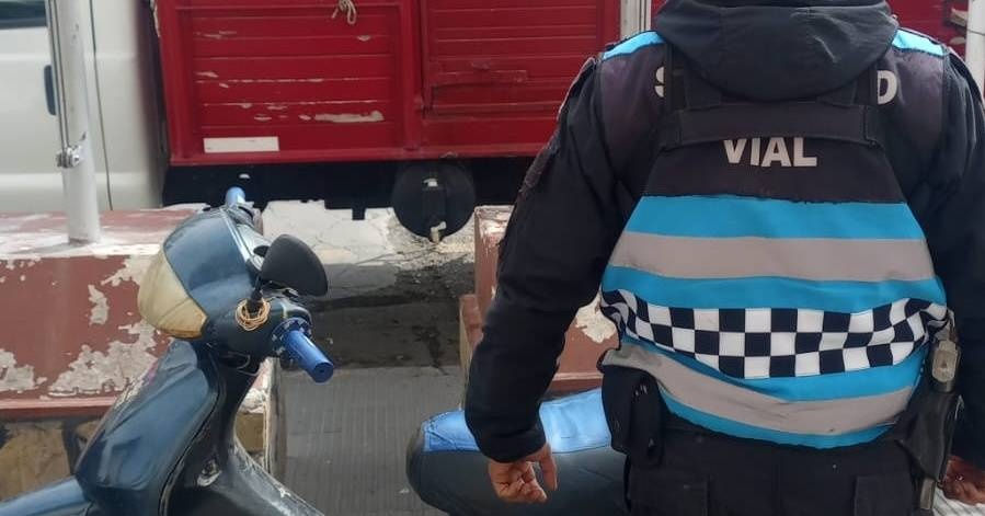 #Capital Control vial en Santa Lucía recupera moto robada