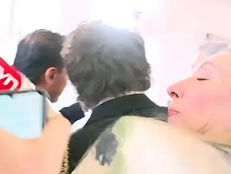 Funcionaria, hermana y patovica: así empujó Karina Milei a periodista chileno que se acercó a Javier Milei