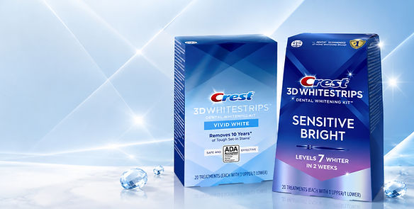Паковања Crest 3D Whitestrips трака за избељивање зуба Vivid White и Sensitive Bright
