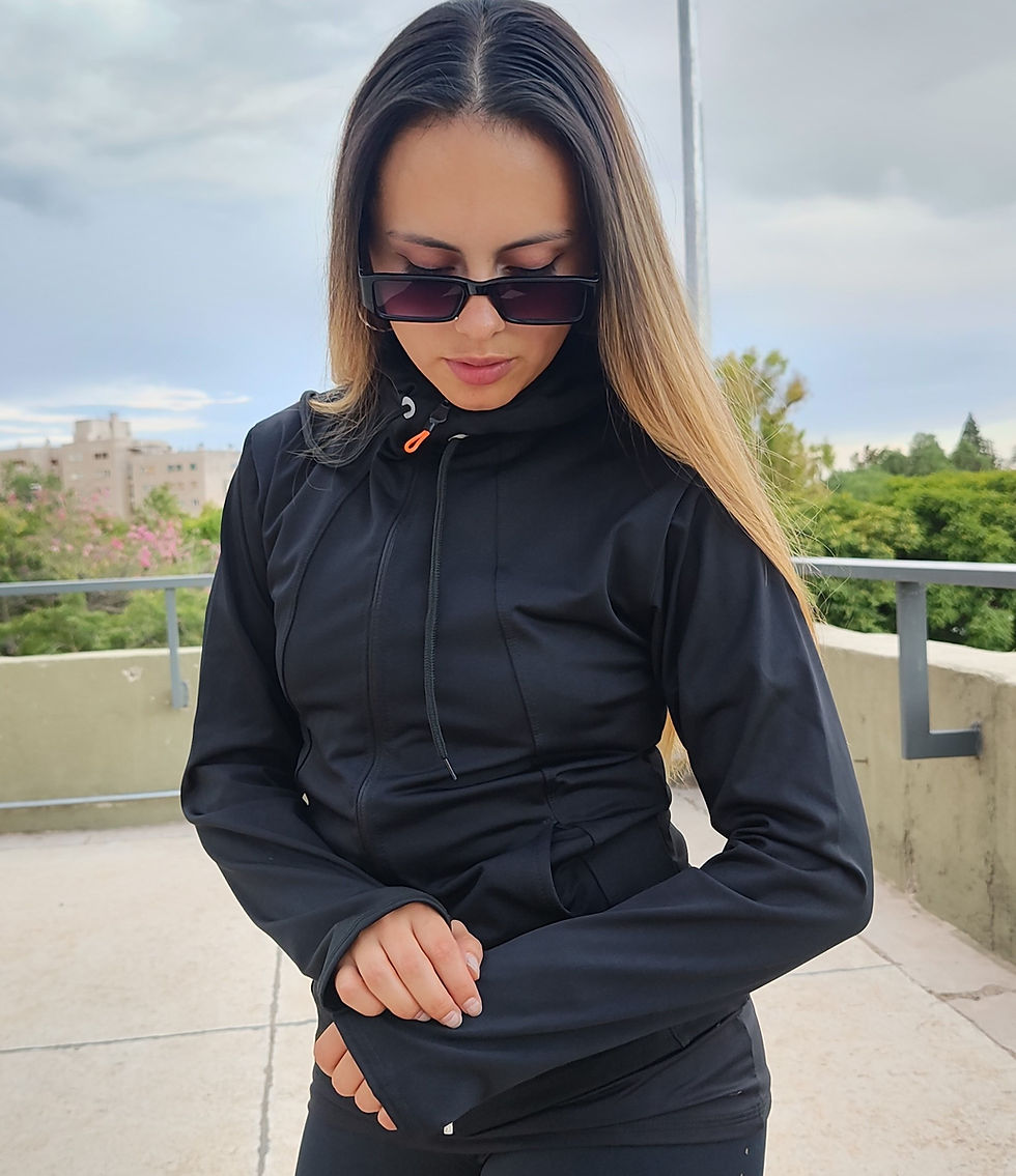 CAMERA MUJER CALADO