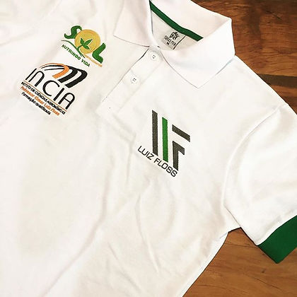 Póloem malhão 100% algodão,modelagem Slim Fit,punho e vários bordados de patrocinadores.