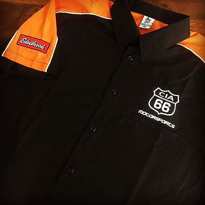 Camisa em tricoline misto de algodão e poliéster em modelagem confort de excelente caimento. Os recortes em outras cores dão total exclusividade na identidade visual de sua empresa. Pode ser bordada ou estampada.