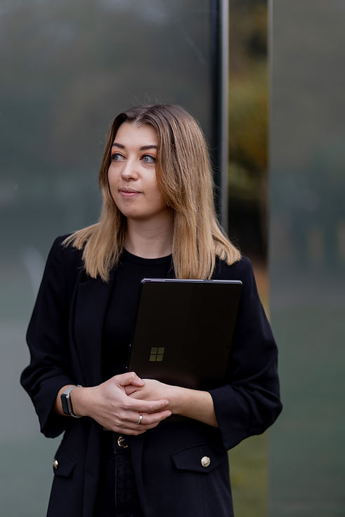 Emma Rodrigues Portrait 9