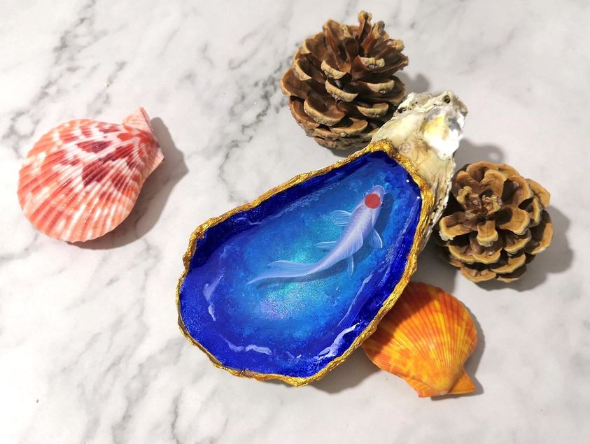 Thumbnail: Fish Painting in Oyster Shell | Resin Art