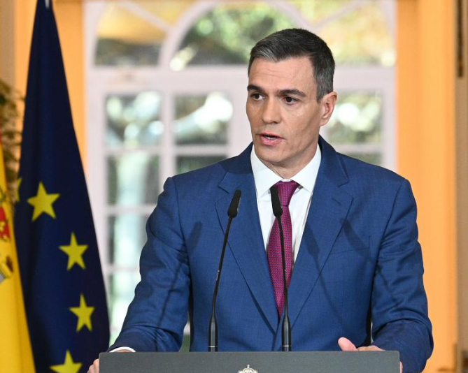 Pedro Sánchez to announce on Monday whether he will continue as Prime Minister