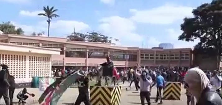 Kenya: Anti-tax protests marred by violence, president Ruto adresses nation