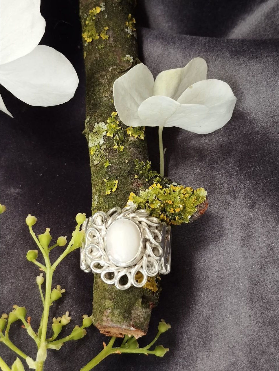 Miniaturbild: Ring "FLORA"