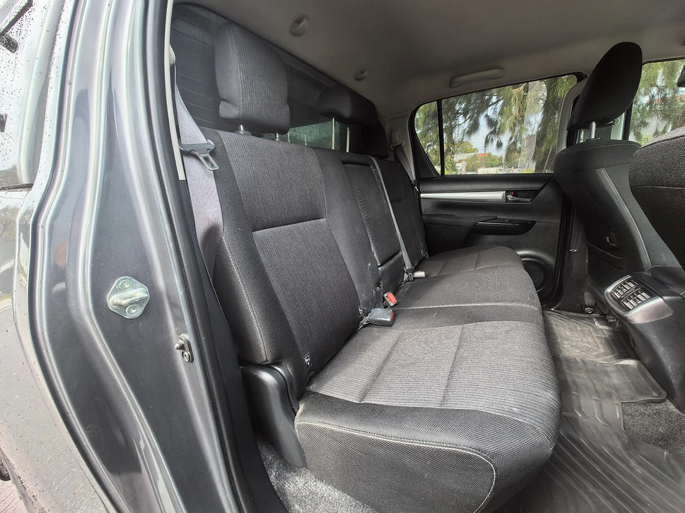 Thumbnail: 2021 Toyota Hilux SR5 4x4