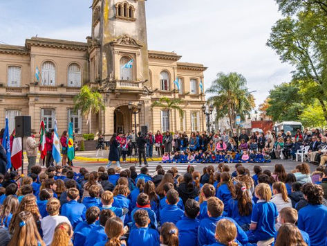 El Intendente acompañó la celebración del 80° aniversario de la República de Italia