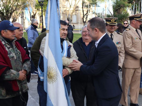 El Municipio homenajeó a Manuel Belgrano en el Día de la Bandera