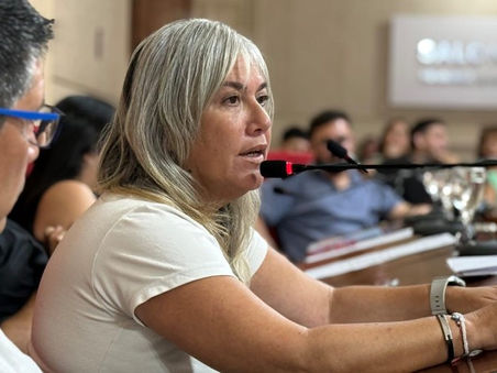 Paola Garello: “Abella esconde los expedientes que pedimos para tapar los negocios que no puede explicar”