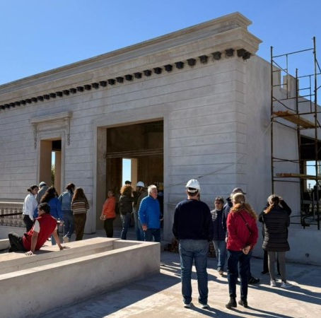 Los vecinos siguen recorriendo la obra de reconstrucción de la Casa de los Costa