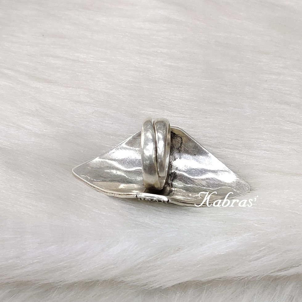Thumbnail: Kite Rawa Ring