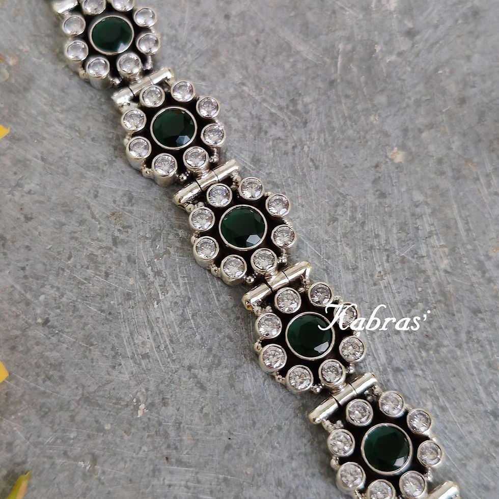 Thumbnail: White Green Round Bracelet