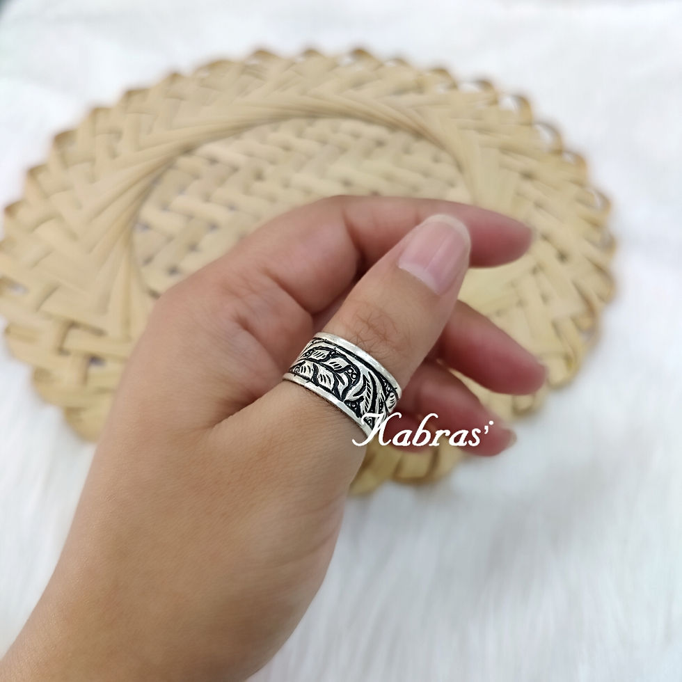 Thumbnail: Nakshi Band Ring