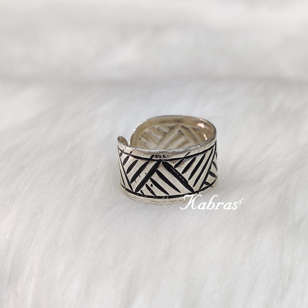 Thumbnail: Nakshi Band Ring