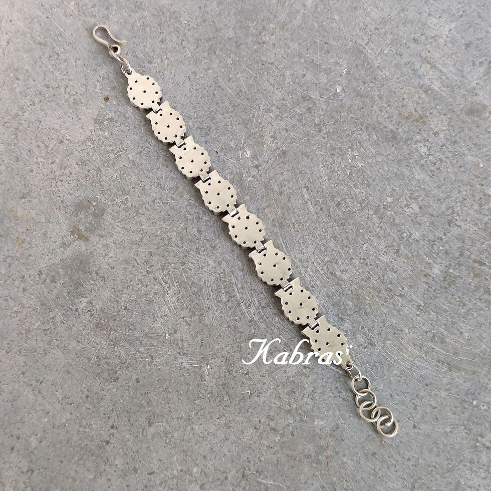 Thumbnail: Ruby-White Oval Bracelet