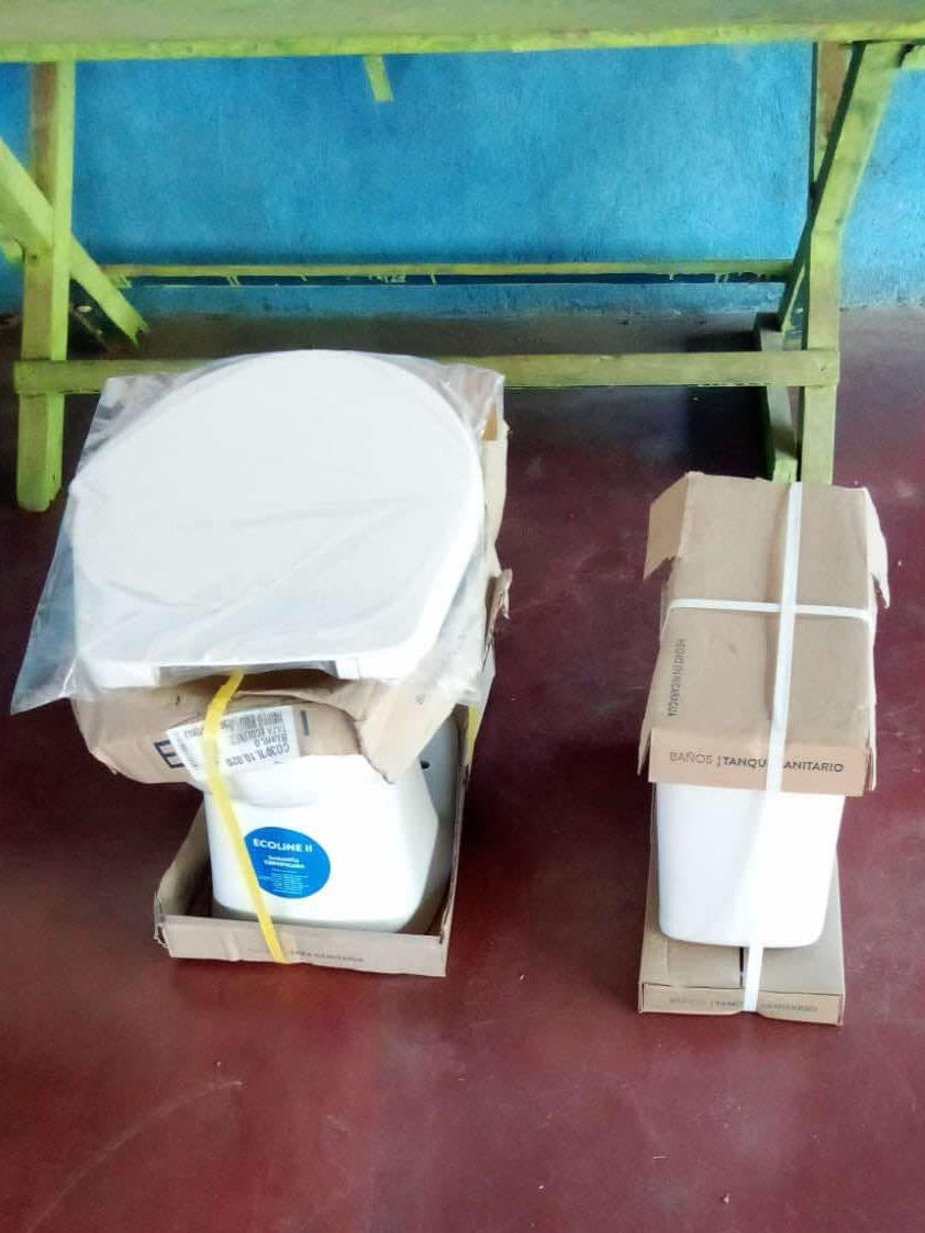 Ein noch verpacktes WC