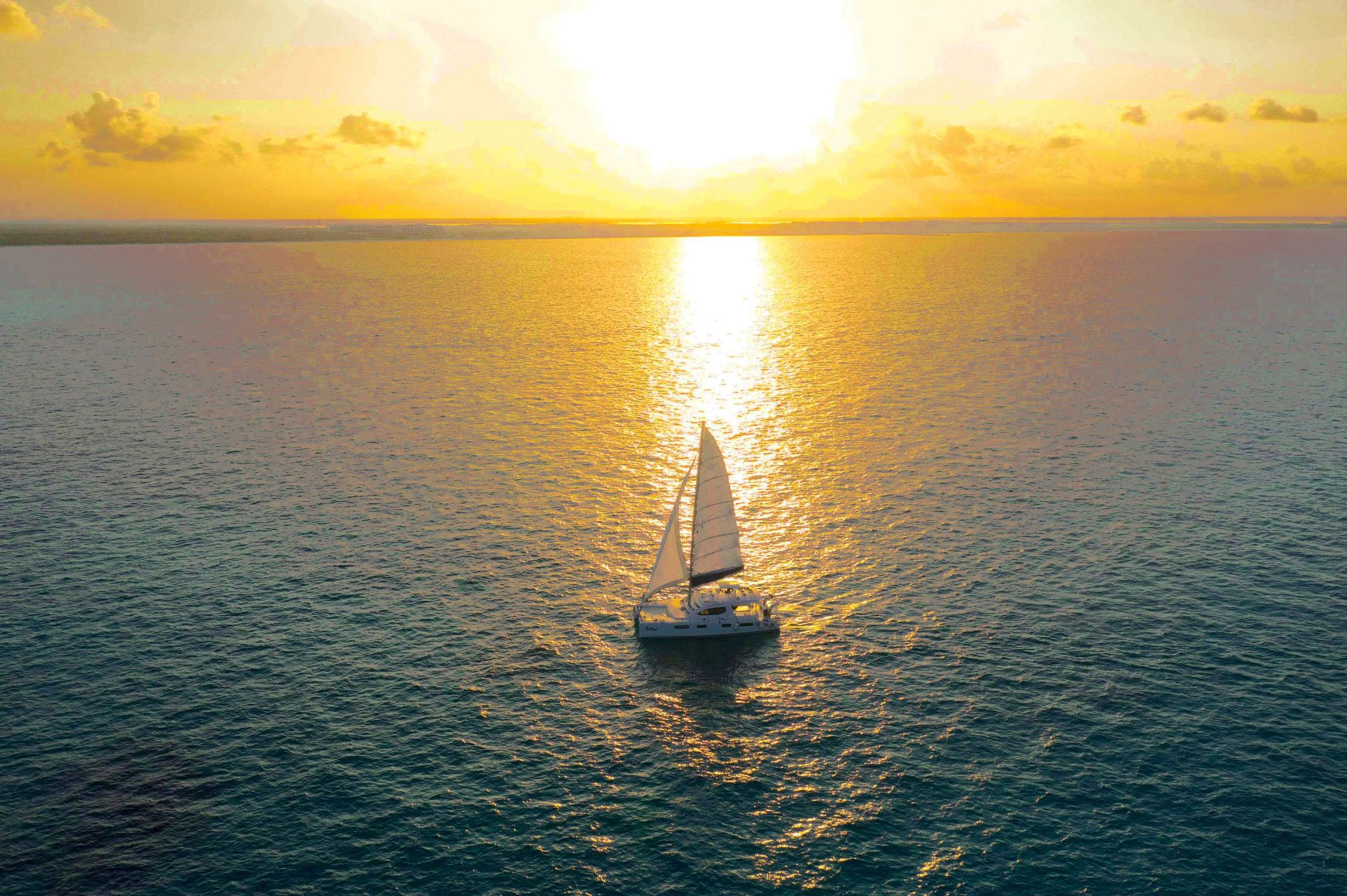 Contribute to Mike &April’s Luxury Sunset Sailing Experience